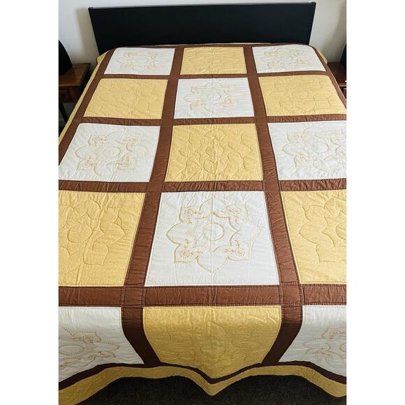 Vintage Hand made Quilt Cross Stitch Coverlet Floral Brown Yellow Moroccan Orang - Picture 1 of 16